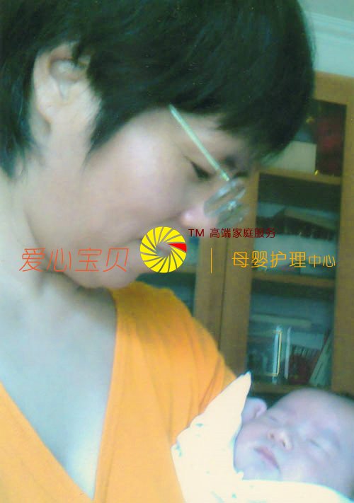 爱心宝贝北京月嫂照顾新生儿