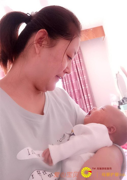 住家保姆