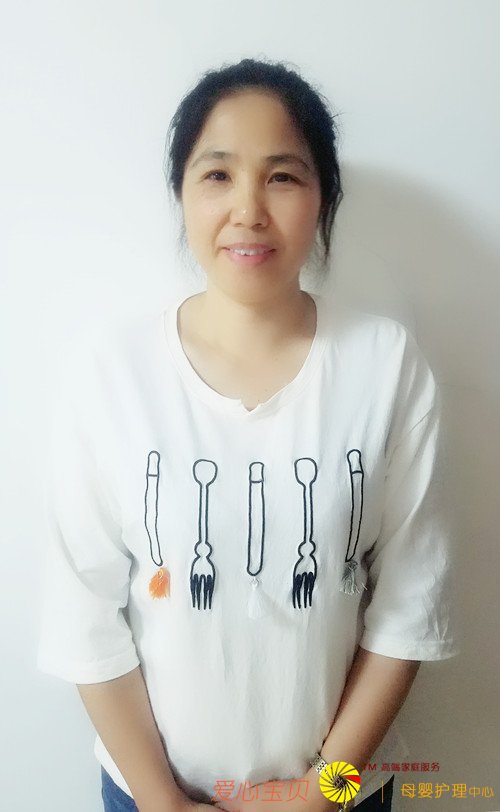 北京爱心宝贝家政公司高级育儿嫂王梅近照