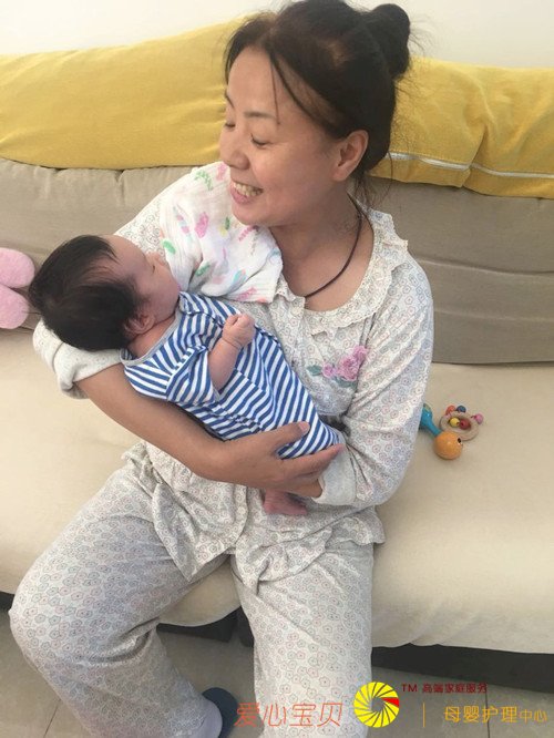 北京爱心宝贝家政公司涉外住家保姆肖秀梅近照