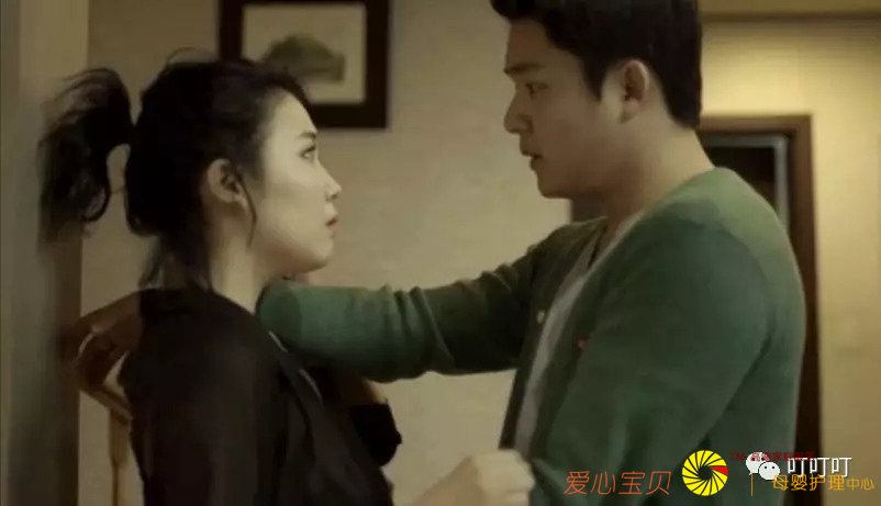 《迷人的保姆》男主与保姆发的一系列事情