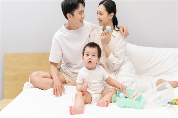 想找个好的育儿嫂？对月嫂观察培训很重要 Looking for a good nanny? Observation and training of postpartum nannies are ver